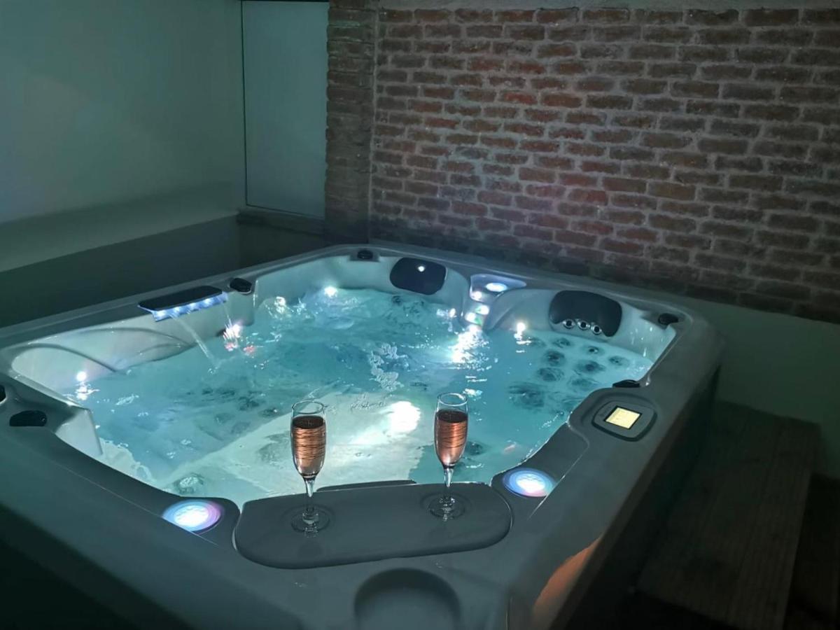 Gîte le jardin secret et Gîte au temps suspendu Montpezat  Extérieur photo
