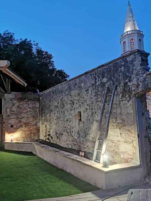 Gîte le jardin secret et Gîte au temps suspendu Montpezat  Extérieur photo