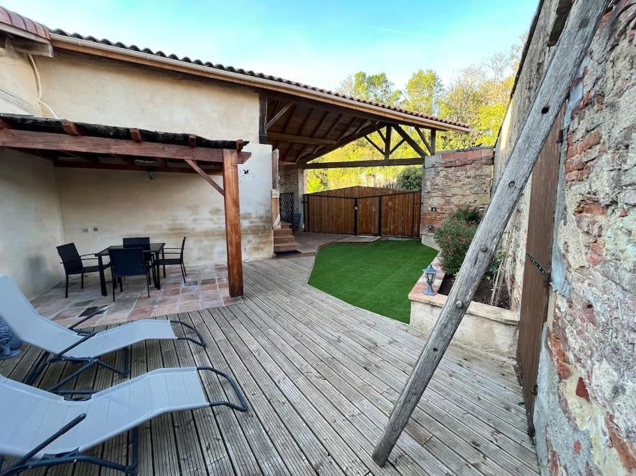 Gîte le jardin secret et Gîte au temps suspendu Montpezat  Extérieur photo